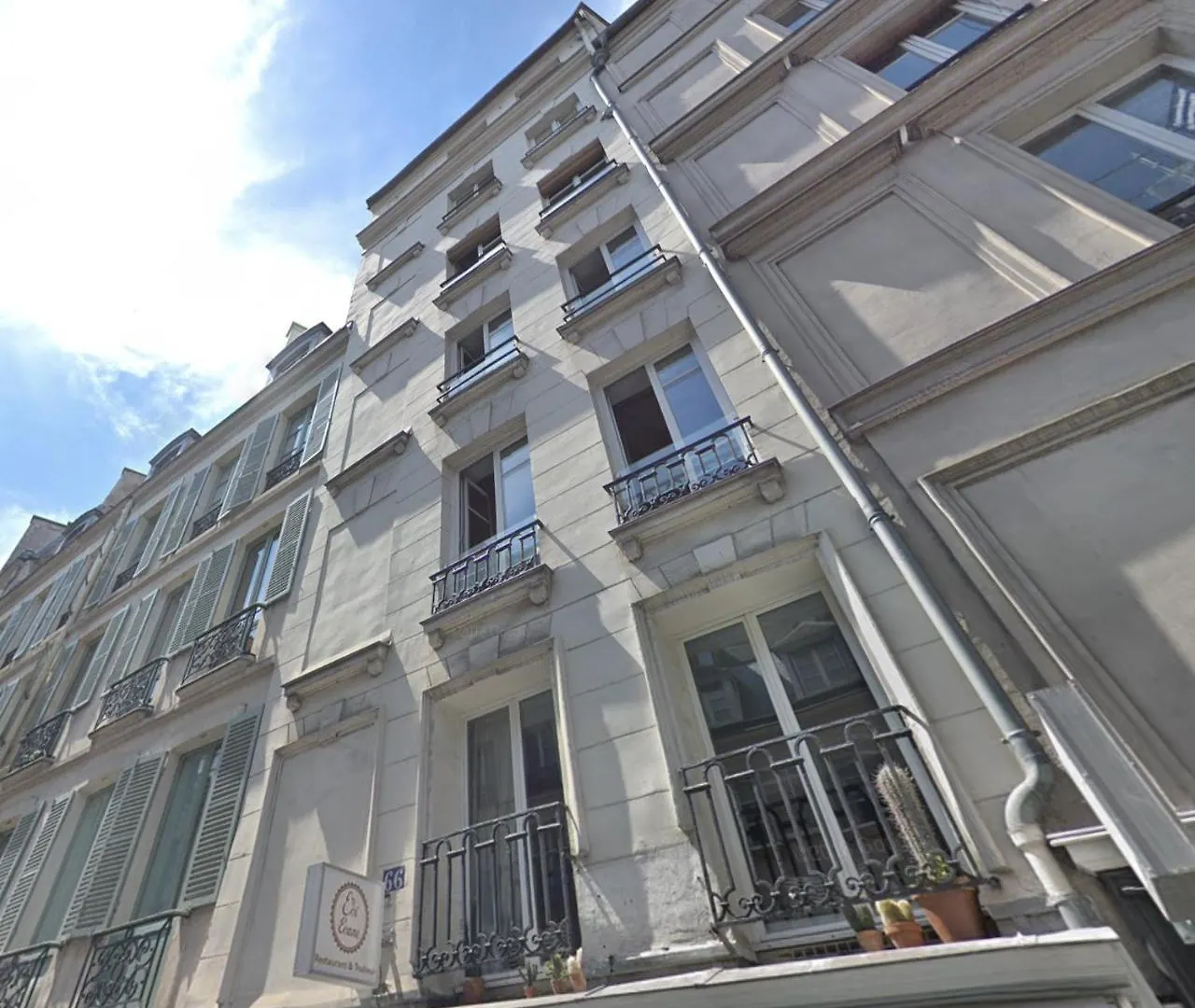Beautiful Duplex In The Center Of *